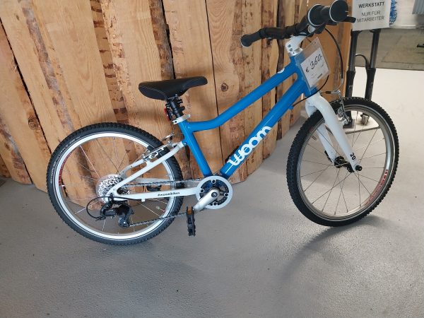 20'' Woom 4 blau